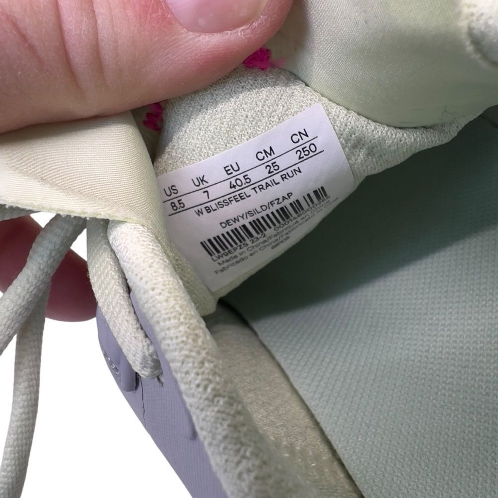 NWOT 8.5 Lululemon Blissfeel Trail Womens Running Shoe Dewy/SILD/FZap - Picture 11 of 11
